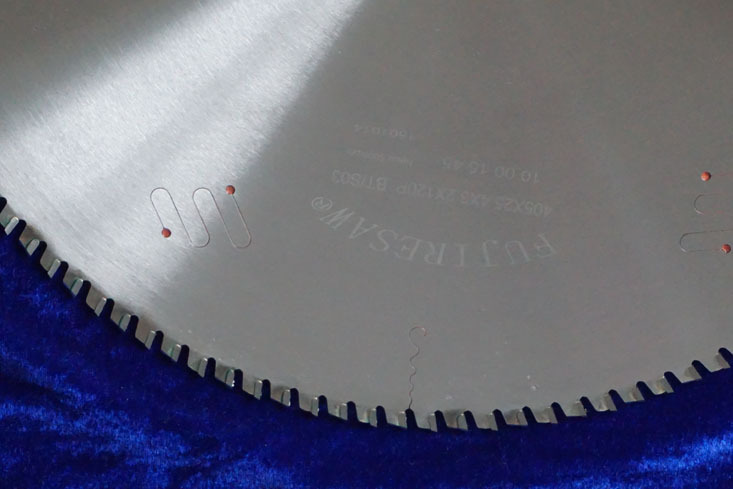 機(jī)用鋸片的正確操作方法