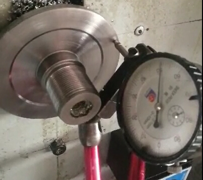 【無(wú)錫】鋸切有毛刺，通過(guò)鋸片跳動(dòng)打表找出原因