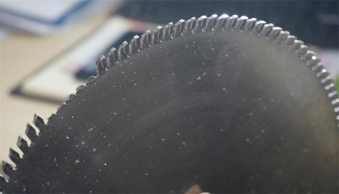 鋁合金鋸片缺口